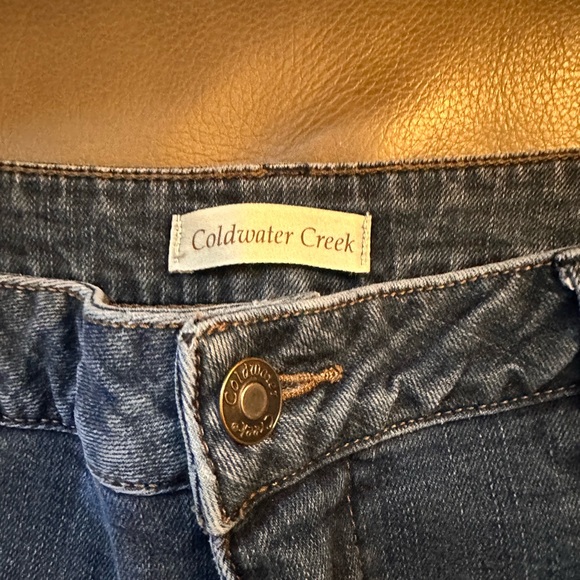 Jeans - Picture 2 of 4